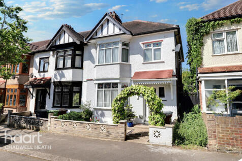 Woodlands Avenue, Romford 3 bed end of terrace house for sale