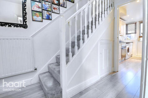 Barnmead Road, Dagenham 2 bed terraced house for sale