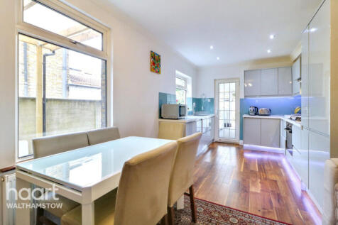Chingford Road, Walthamstow 3 bed terraced house for sale
