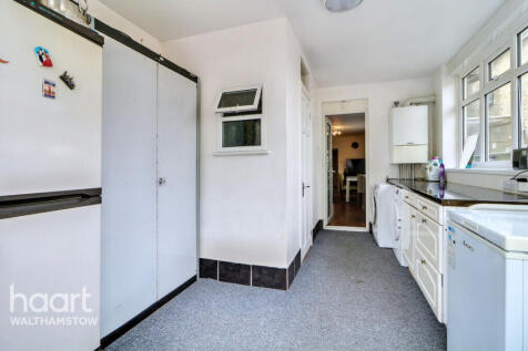 Chingford Road, Walthamstow 3 bed terraced house for sale