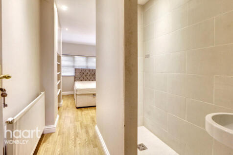 Lavender Avenue, LONDON 5 bed detached house for sale