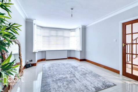 Lavender Avenue, LONDON 5 bed detached house for sale
