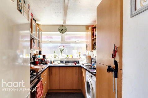 2 bedroom semi-detached bungalow for sale