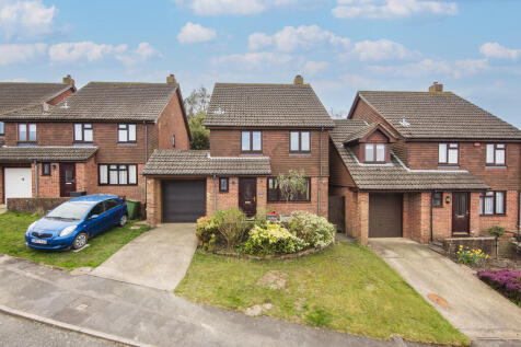 Bracken Way, Broad Oak, Heathfield 3 bed detached house for sale