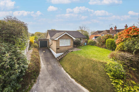 Nettlesworth Lane, Vines Cross... 2 bed detached bungalow for sale