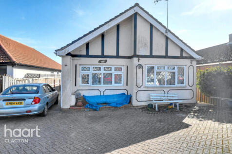4 bedroom detached bungalow for sale