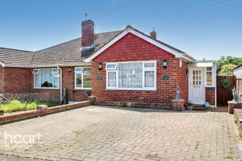 3 bedroom semi-detached bungalow for sale