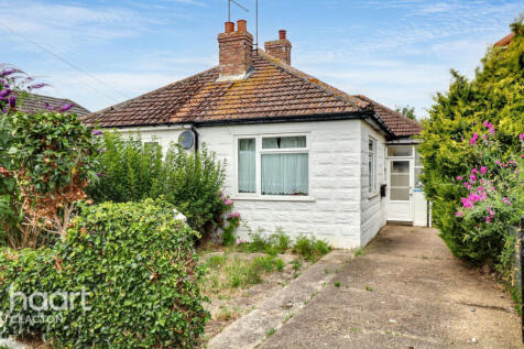 2 bedroom semi-detached bungalow for sale