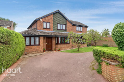 6 bedroom detached house for sale