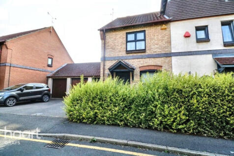 Bruces Wharf Road, Grays 2 bed end of terrace house for sale