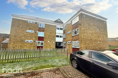 Lodge Hill Lane, Rochester 2 bed apartment for sale