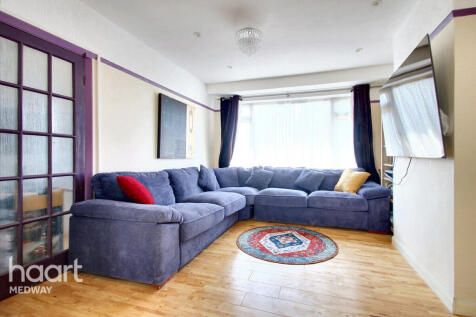 St Williams Way, Rochester 3 bed terraced house for sale