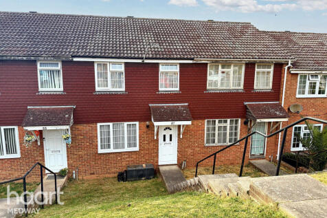 Central Park Gardens, Chatham 2 bed terraced house for sale