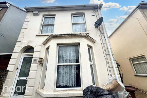 Nelson Road, Gillingham 2 bed detached house for sale