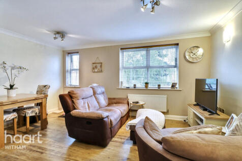 Tucker Drive, Witham 2 bed apartment for sale
