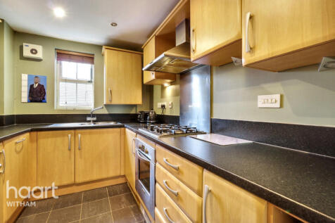 Tucker Drive, Witham 2 bed apartment for sale