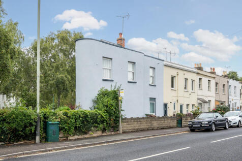 Shurdington Road, Gloucestershire GL53 3 bed terraced house for sale