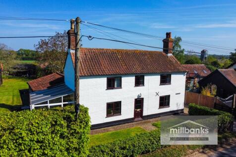 New Buckenham Road, Banham, Norwich... 3 bed detached house for sale