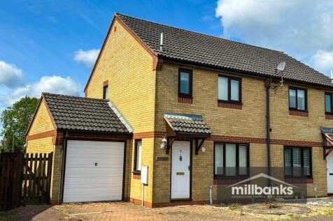 Constable Close, Attleborough... 3 bed semi