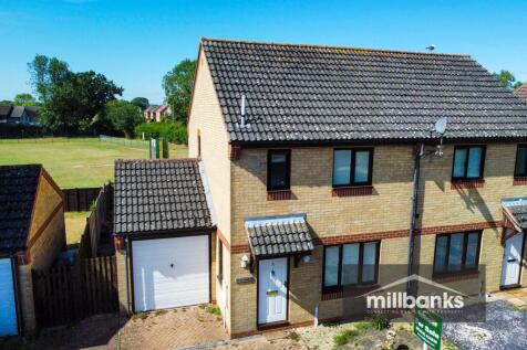 Constable Close, Attleborough... 3 bed semi