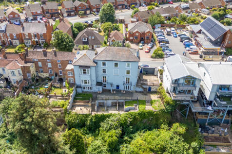 Henwick Road, Worcester, Worcestershire 10 bed end of terrace house for sale