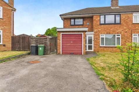 Lilliesfield Avenue, Barnwood... 3 bed semi