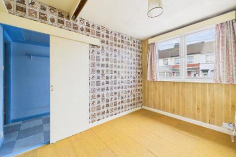 2 bedroom house for sale