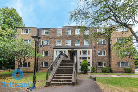 2 bedroom ground floor flat for sale