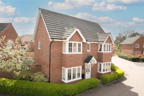 6 Logan Place, Kidderminster 3 bed detached house for sale
