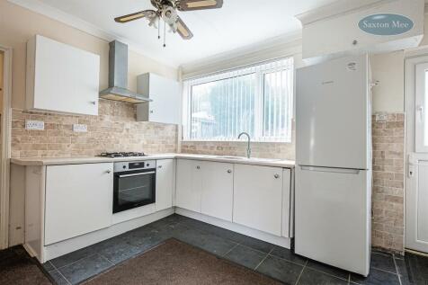 Manchester Road, Stocksbridge, Sheffield 3 bed semi