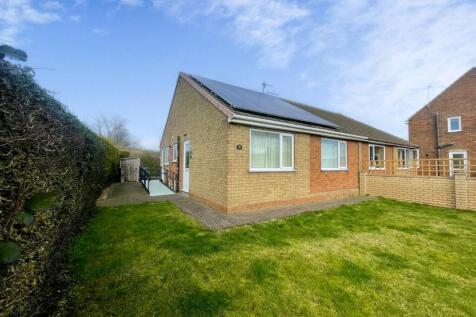 2 bedroom semi-detached bungalow for sale