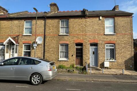 Queens Road, Morden, SM4 2 bed house for sale