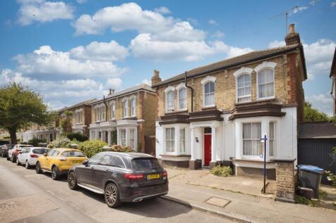 Gladstone Road, Broadstairs, CT10 3 bed detached house for sale