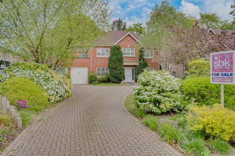 5 bedroom detached house for sale