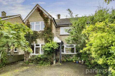 Marlborough Place, Witney OX29 3 bed semi