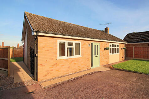 2 bedroom detached bungalow for sale