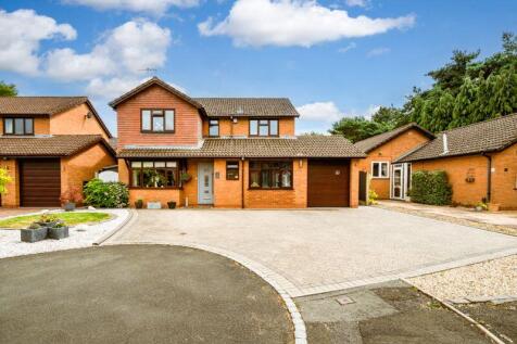 Birkdale Close, Stourbridge DY8 4 bed detached house for sale