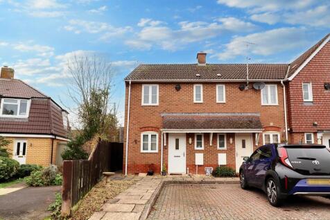 2 bedroom end of terrace house for sale