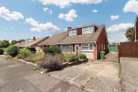 3 bedroom semi-detached bungalow for sale