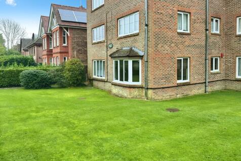 Studio flat for sale