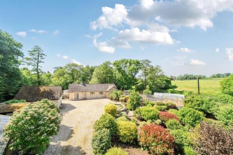 4 bedroom detached bungalow for sale