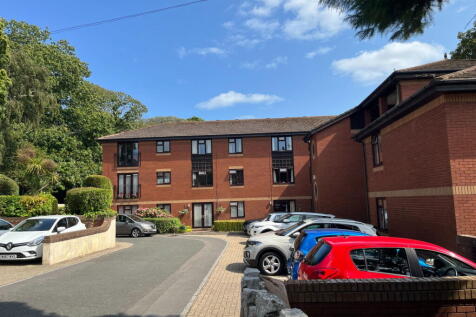 Oldway Road, Paignton 2 bed ground floor flat for sale
