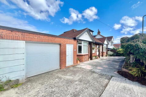 Upper Manor Road, Paignton 5 bed detached bungalow for sale
