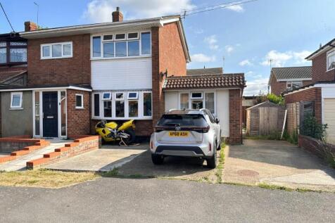 Florence Road, Canvey Island 4 bed semi