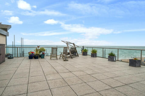 The Esplanade, Bognor Regis, West Sussex 2 bed apartment for sale