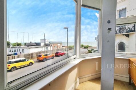 Victoria Road South, Bognor Regis... 4 bed semi