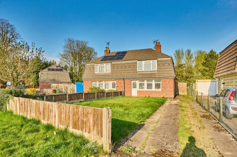 3 bedroom semi-detached house for sale