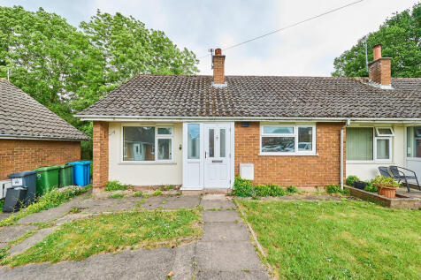 2 bedroom terraced bungalow for sale
