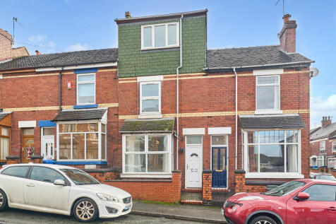3 bedroom terraced house for sale