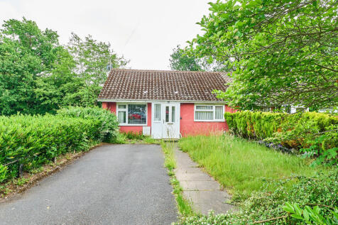 2 bedroom semi-detached bungalow for sale